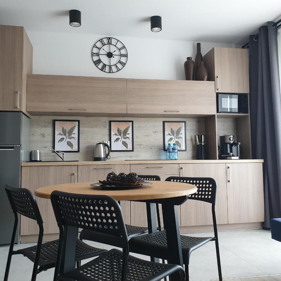 Q Apart Amber - Studio, Manufaktura, Klimatyzacja I Garaz Gratis, Netflix, Fv, Gwarancja Zadowolenia Λοτζ Εξωτερικό φωτογραφία