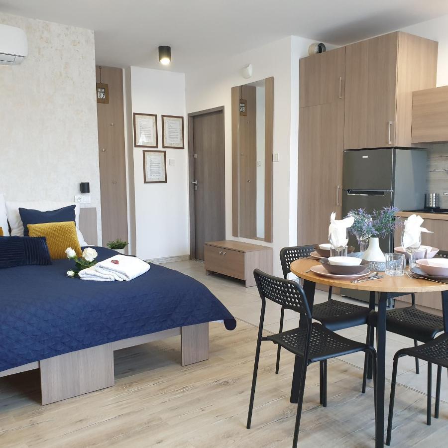 Q Apart Amber - Studio, Manufaktura, Klimatyzacja I Garaz Gratis, Netflix, Fv, Gwarancja Zadowolenia Λοτζ Εξωτερικό φωτογραφία