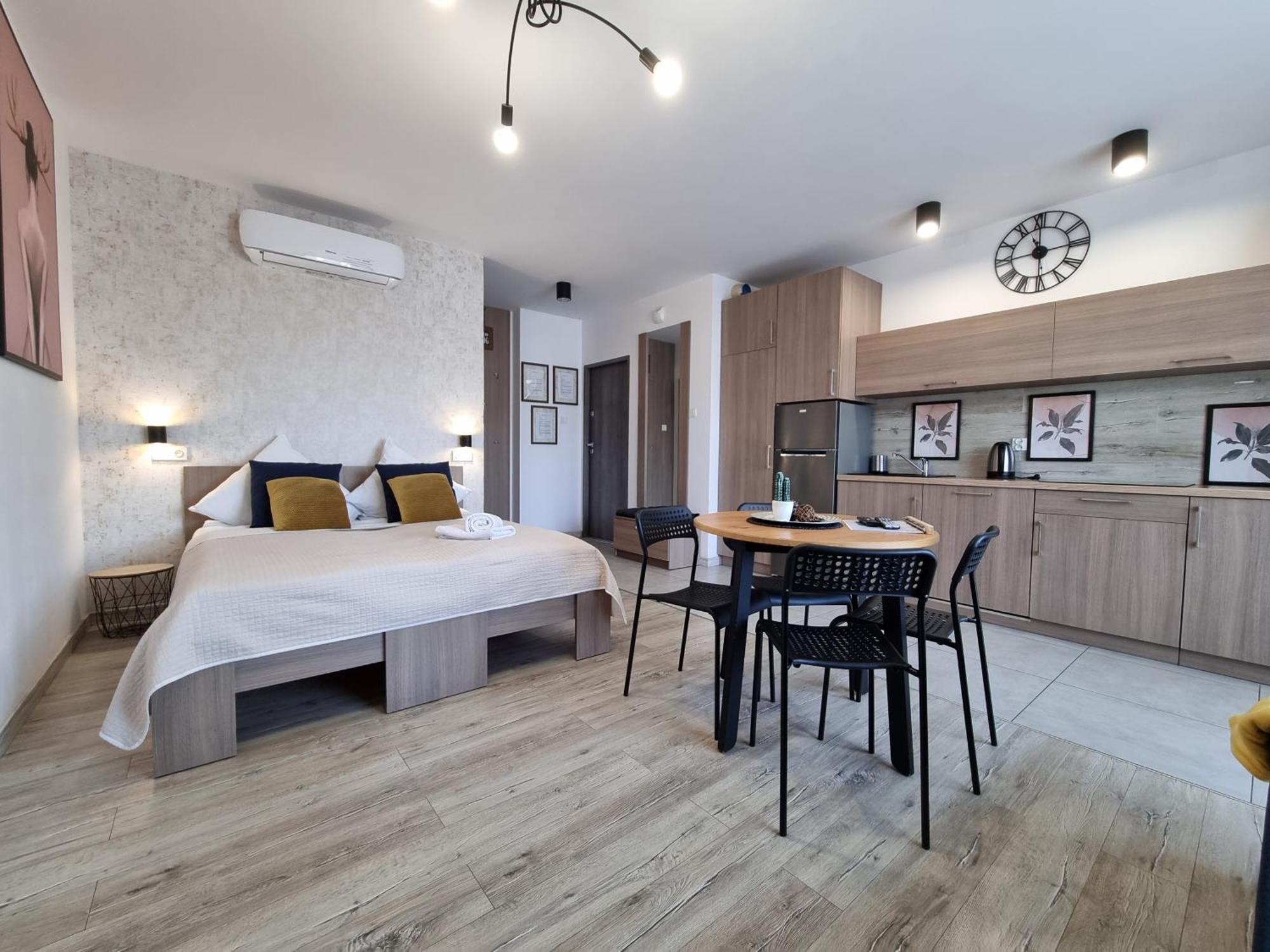 Q Apart Amber - Studio, Manufaktura, Klimatyzacja I Garaz Gratis, Netflix, Fv, Gwarancja Zadowolenia Λοτζ Εξωτερικό φωτογραφία